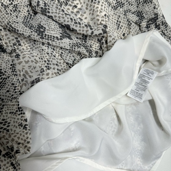 J. Crew Women's Animal Reptile print smocked-waist dress AK925 Grey/White small - Picture 10 of 11